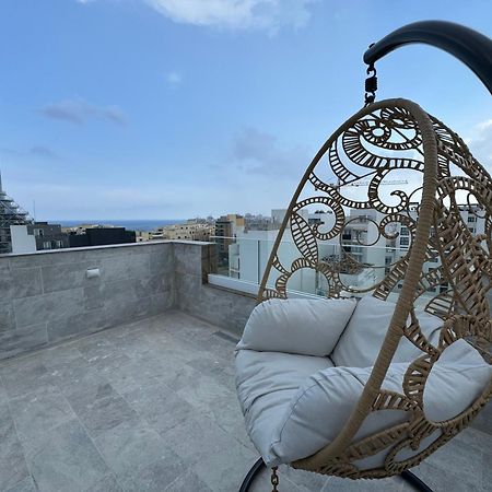 Balcony Hotel Сент Джулианс Экстерьер фото